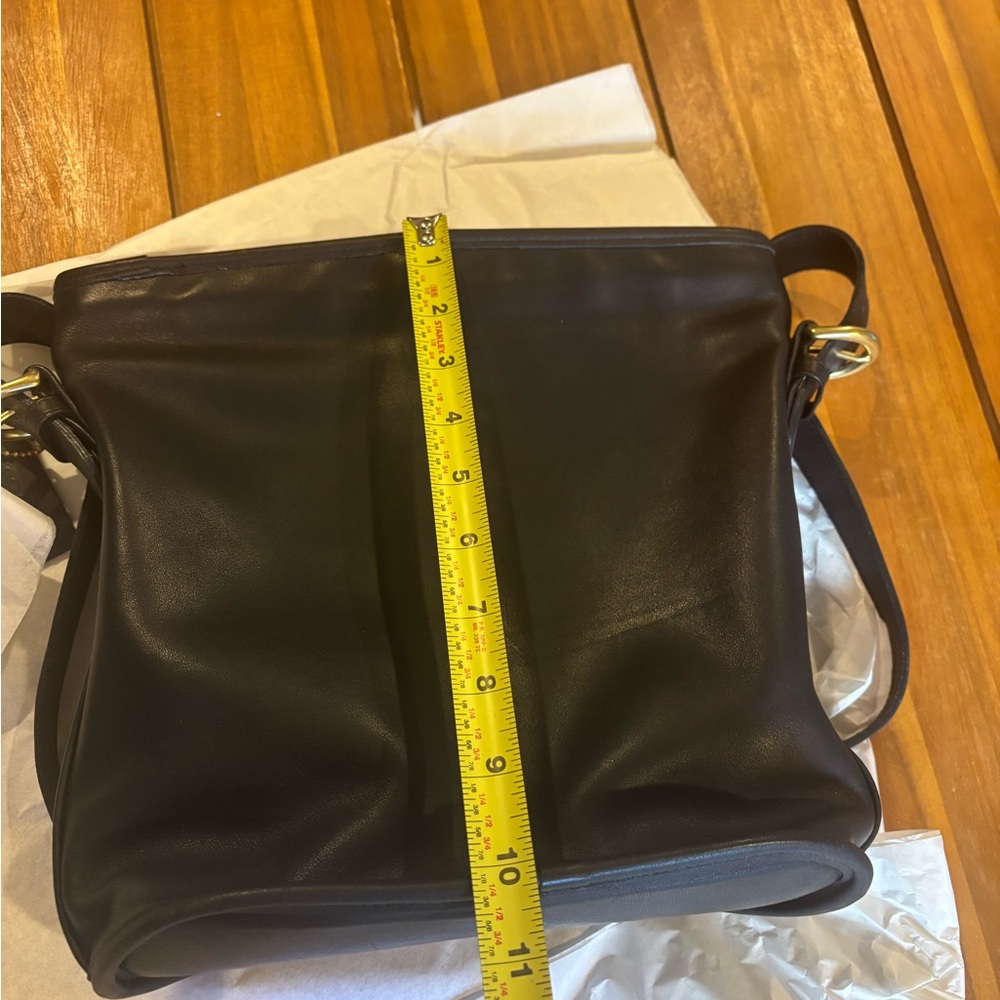 Deep Midnight Blue Vintage Leather Coach Soho Bleeker Bag - Picture 8 of 9